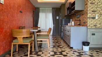 la isla pranburi beach resort