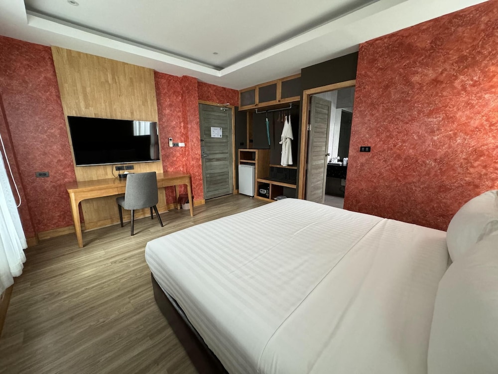 la isla pranburi beach resort