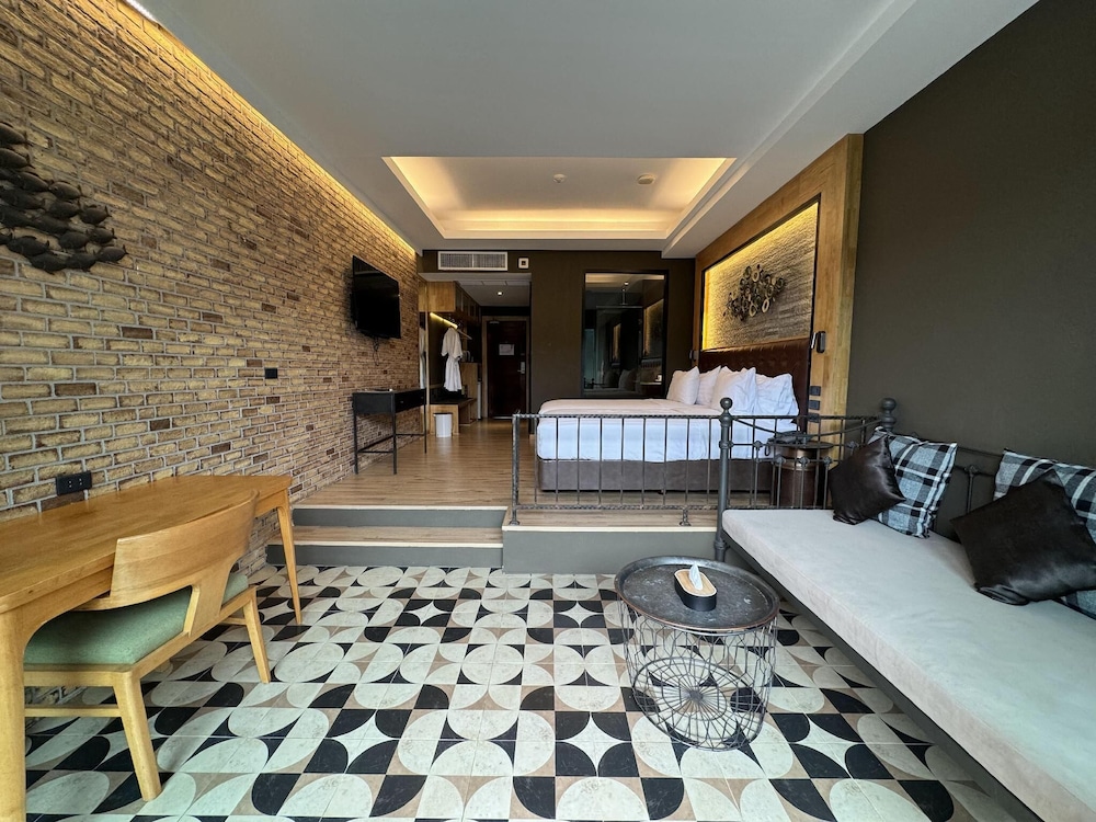 la isla pranburi beach resort