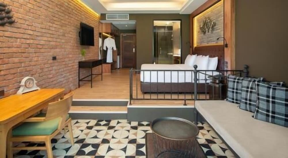 la isla pranburi beach resort