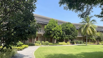 la isla pranburi beach resort