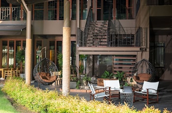 la isla pranburi beach resort