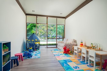 la isla pranburi beach resort