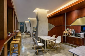 hotel vela be bangkok ratchathewi