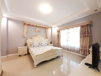 baan bua sawhan pool villa hua hin
