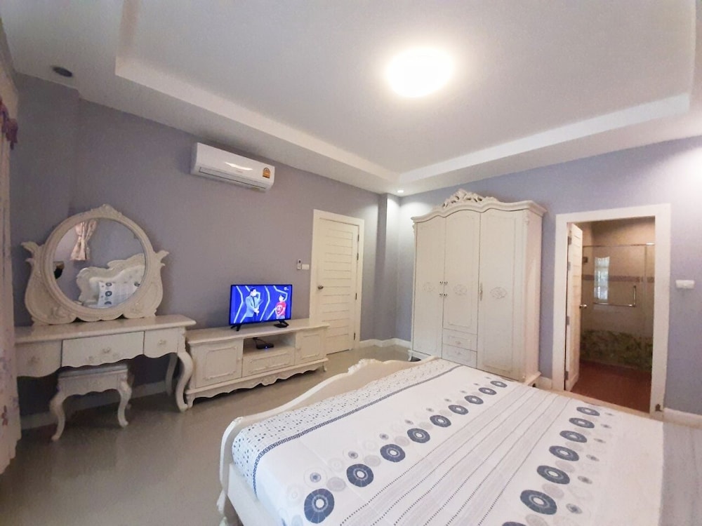 baan bua sawhan pool villa hua hin
