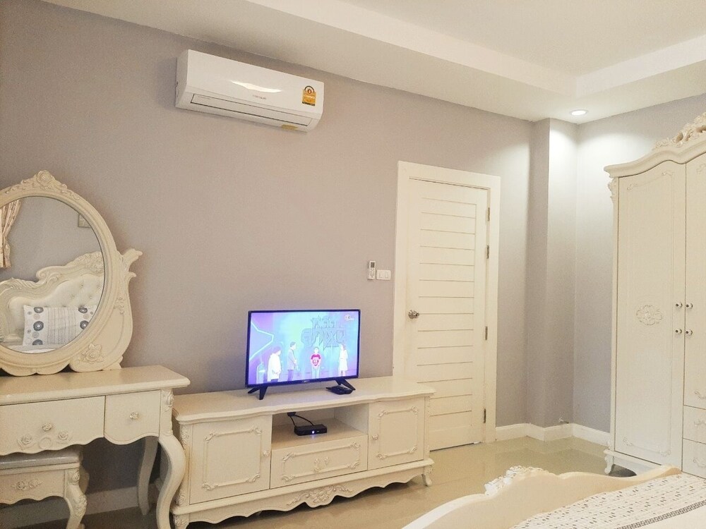 baan bua sawhan pool villa hua hin