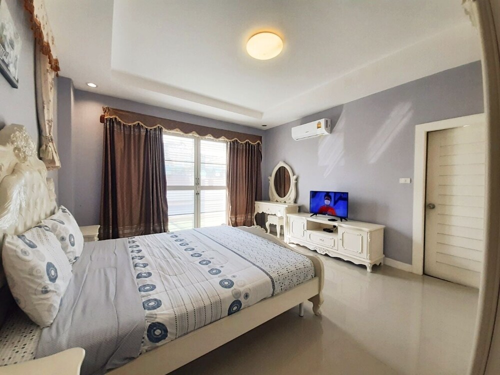 baan bua sawhan pool villa hua hin