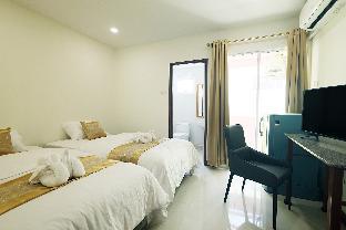 happy hostel