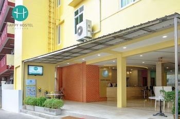 happy hostel