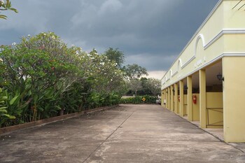 Country Inn 304,Prachinburi>>Prachin Buri,3 star