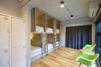 The Chatbox Silom Hostel,Bangkok>>Bang Rak,2 star