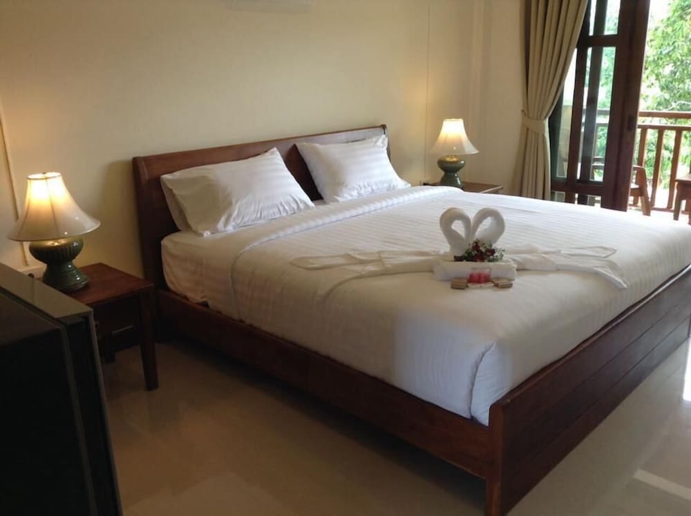oh amphawa boutique resort