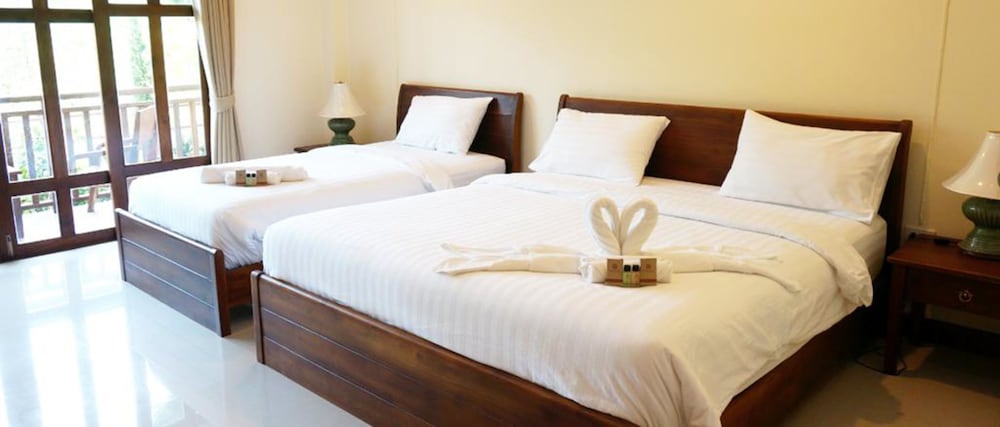 oh amphawa boutique resort