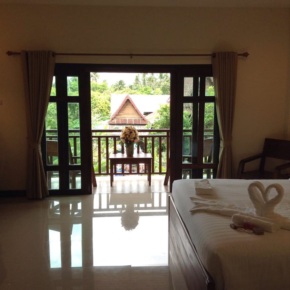 oh amphawa boutique resort