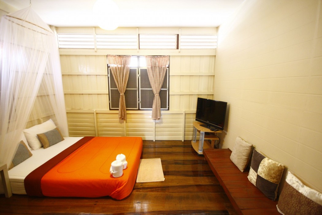 baan khun yaai mai khun ta