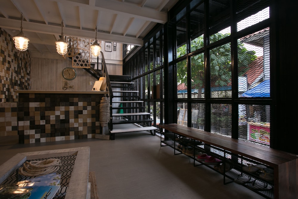 the street hostel koh lipe adult only