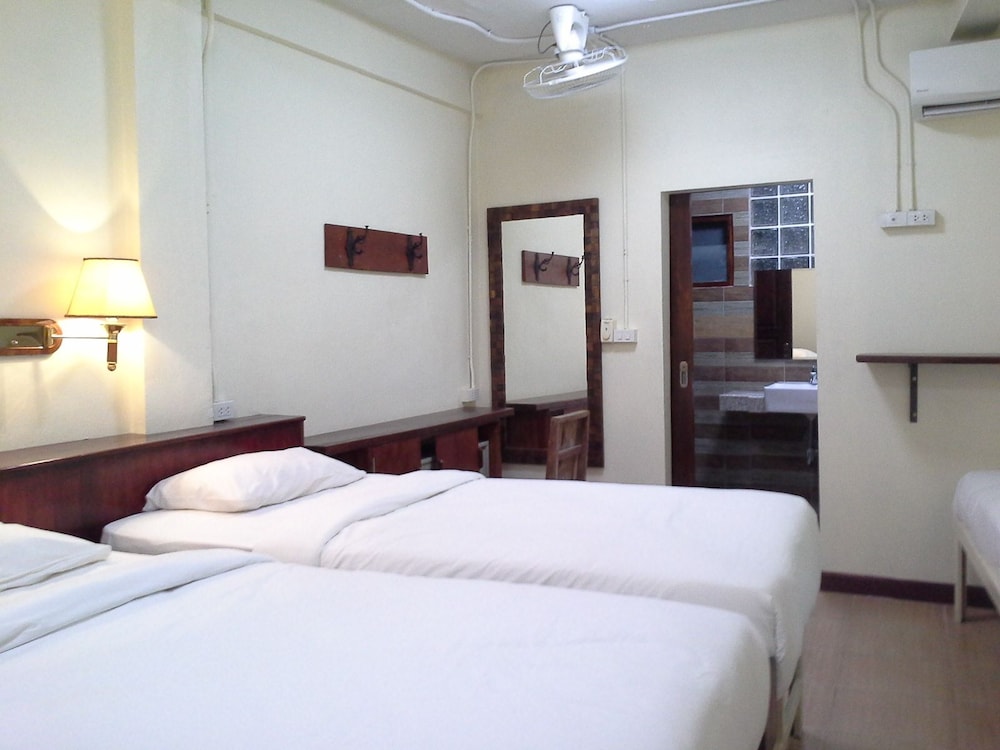 bc guesthouse banglamphu