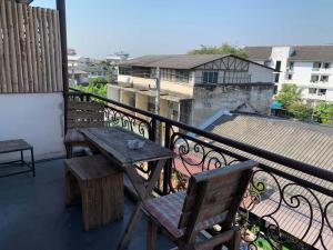 J Giant Hostel,Serene Lake>>Chiang Mai,2 star