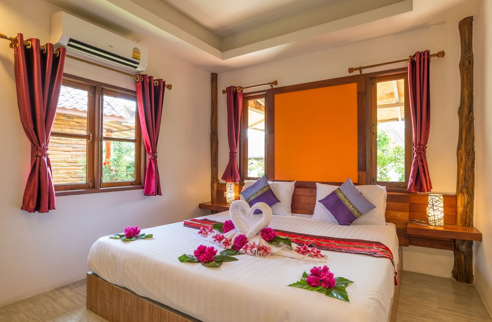 pinthong aonang villa