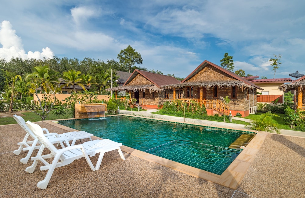 pinthong aonang villa