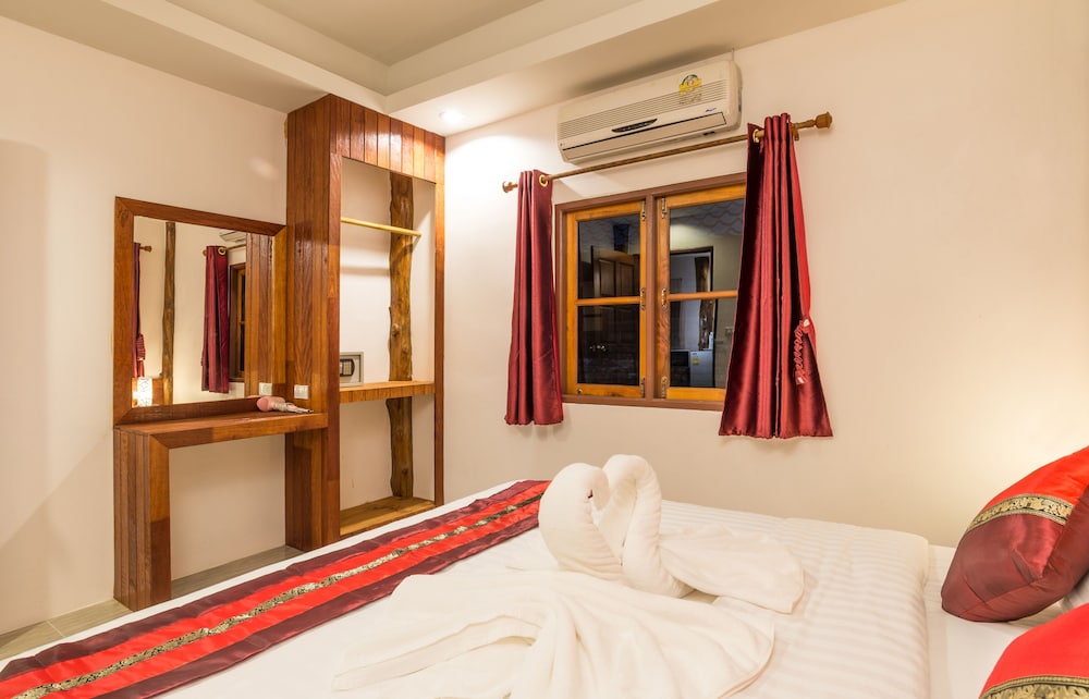 pinthong aonang villa