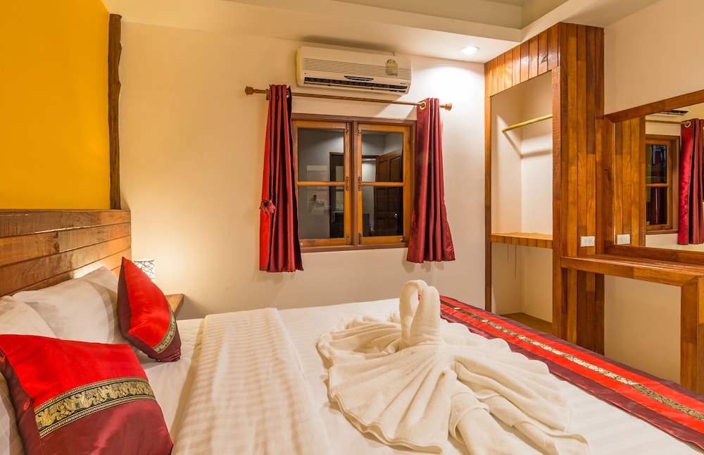 pinthong aonang villa