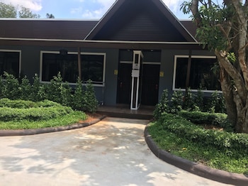 pinthong aonang villa