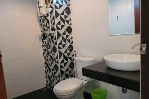 snooze inn phuket