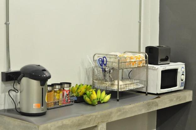 ekanek hostel bangkok adults only