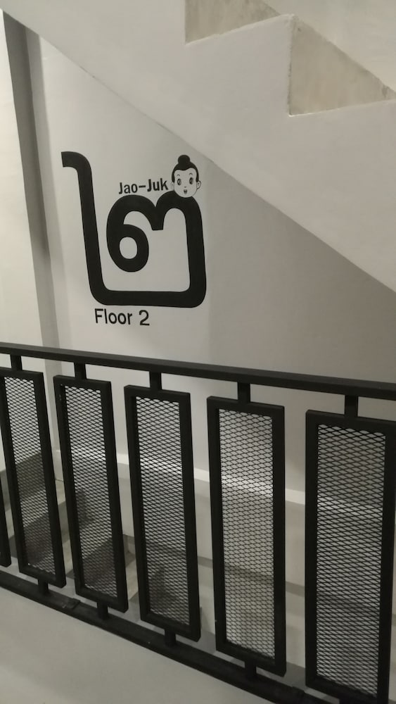 ekanek hostel bangkok adults only