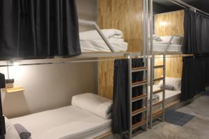 ekanek hostel bangkok adults only