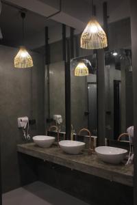 ekanek hostel bangkok adults only