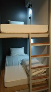 ekanek hostel bangkok adults only