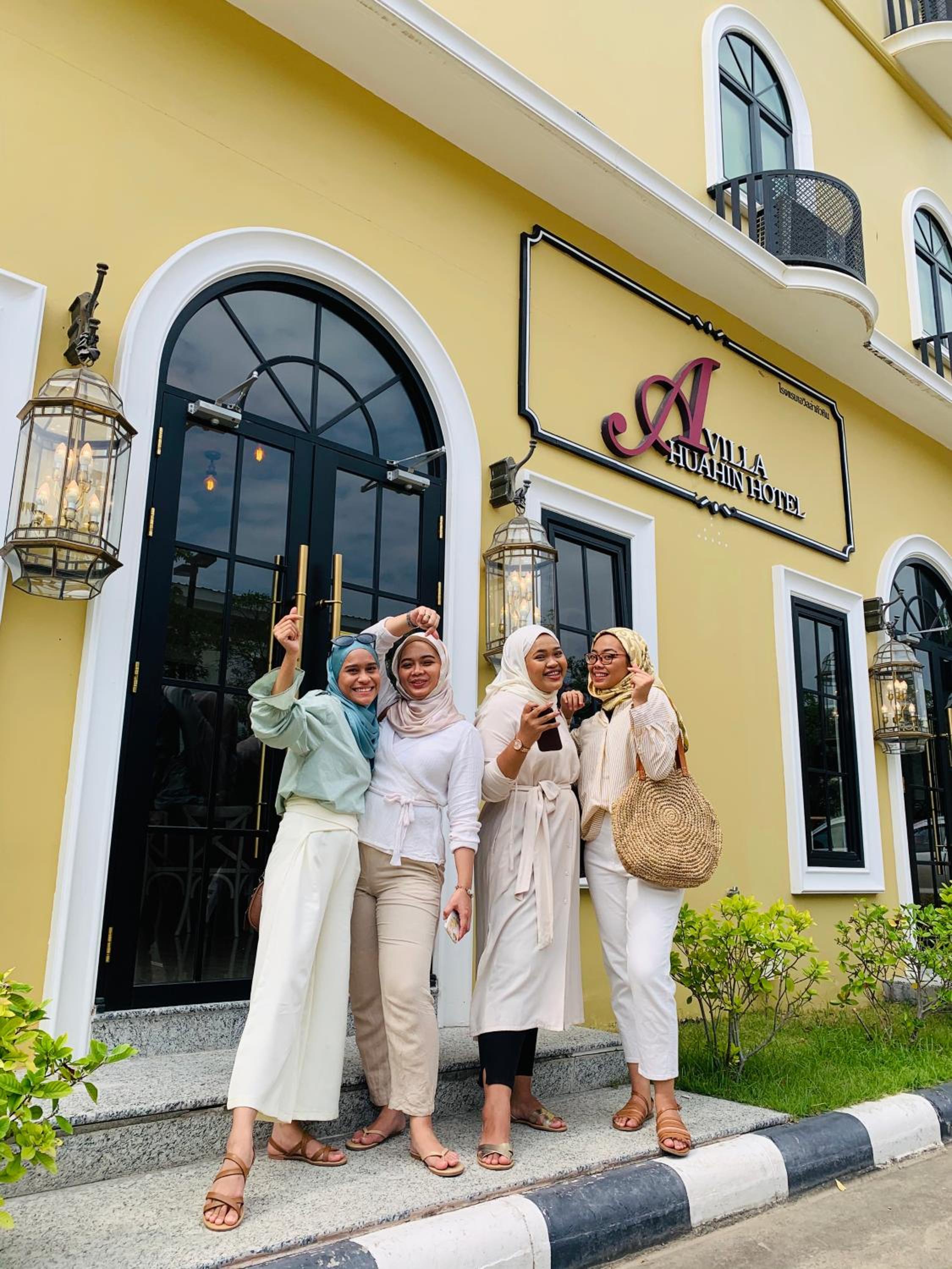 a villa hua hin hotel