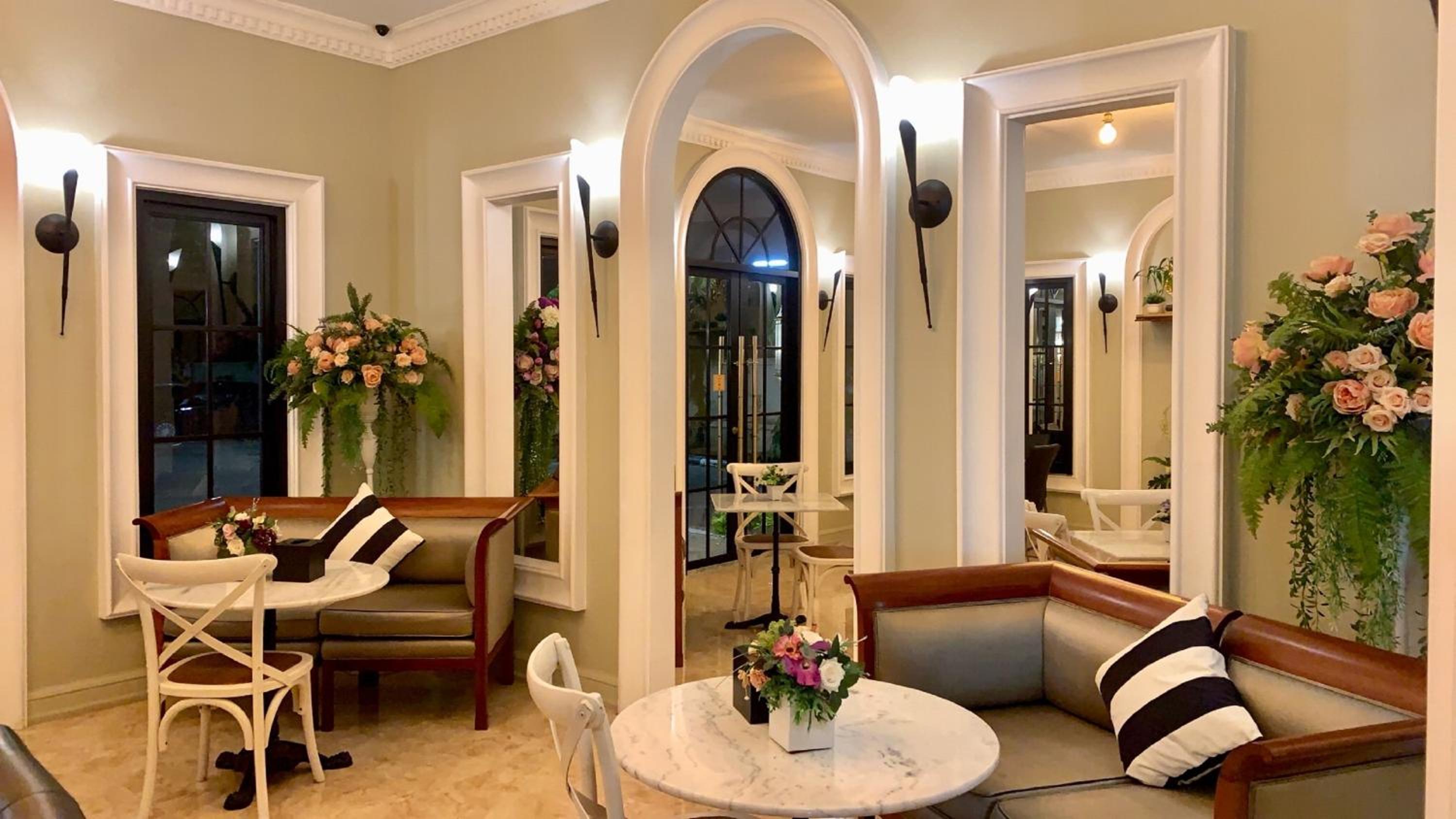 a villa hua hin hotel