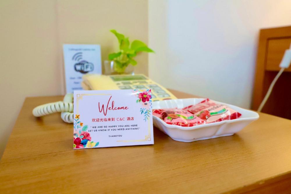 cabbages and condoms inn baan doo