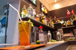 vip chain resort pool villa