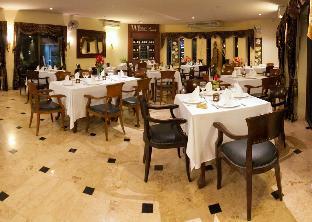 vip chain resort pool villa