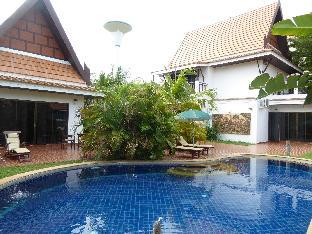 vip chain resort pool villa