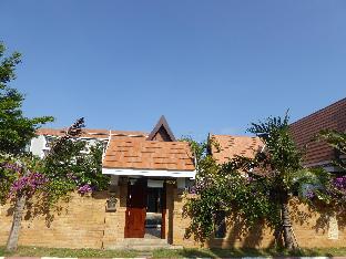 vip chain resort pool villa