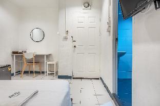 sloth hostel don mueang