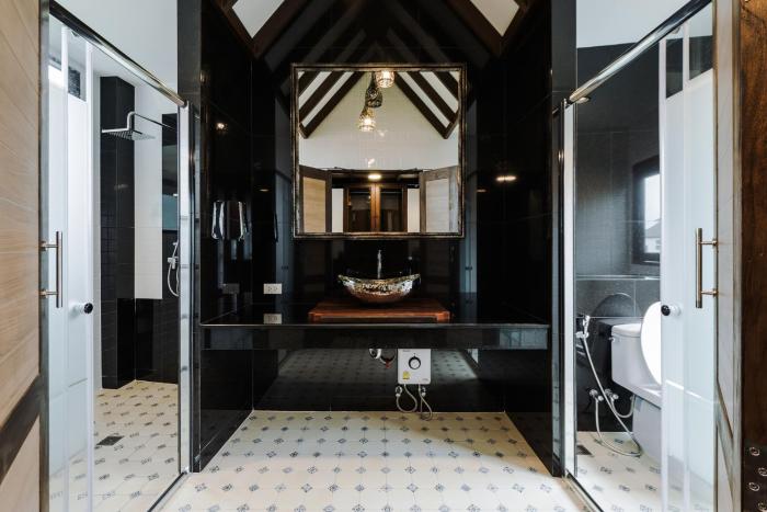 33 poshtel adults only