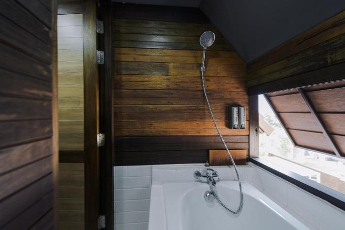 33 poshtel adults only