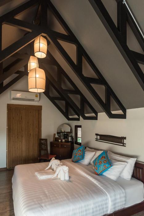 33 poshtel adults only