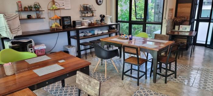 33 poshtel adults only