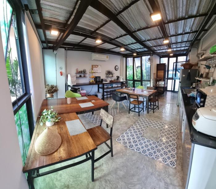 33 poshtel adults only