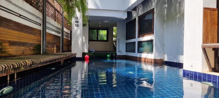 33 poshtel adults only