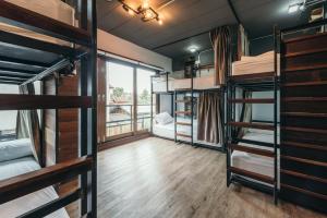 33 poshtel adults only