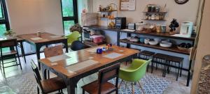 33 poshtel adults only